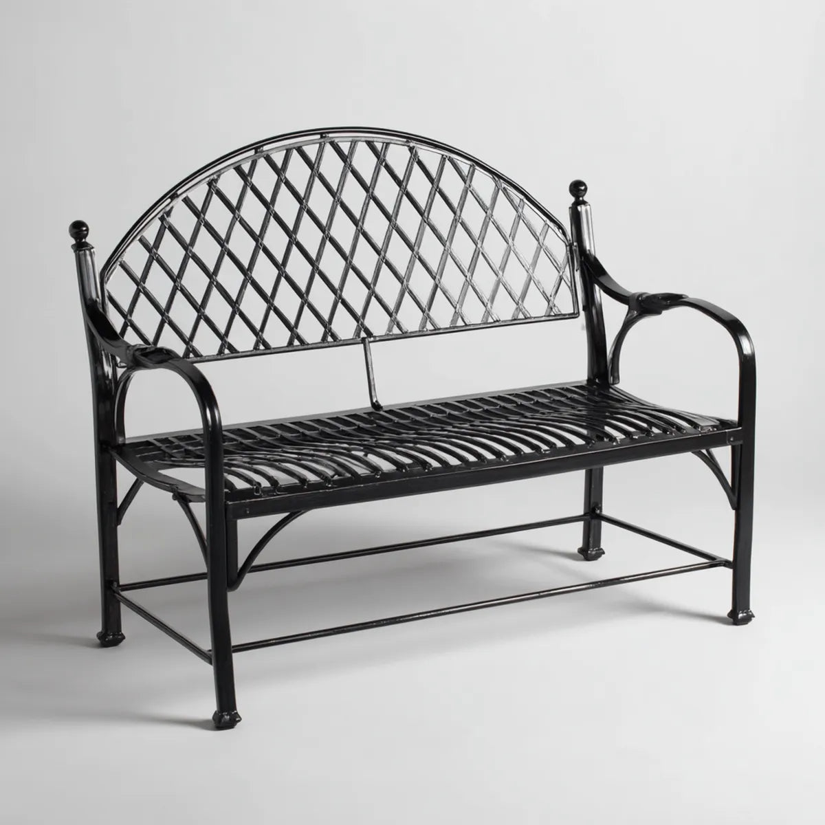Ławka ogrodowa, Czarna ławka ogrodowa 127 x 62 x 91 cm ze stali z łukiem oparciem